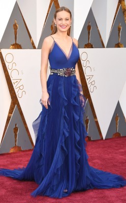 brie-larson-from-oscars-red-carpet-arrivals-1456745310kgn48
